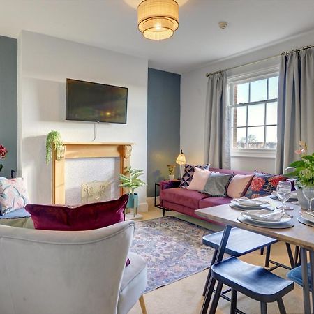 Regency Nest By Spa Town Property - Stylish 3 Bedroom Apartment On 2 Floors, Central Leamington Spa Zewnętrze zdjęcie