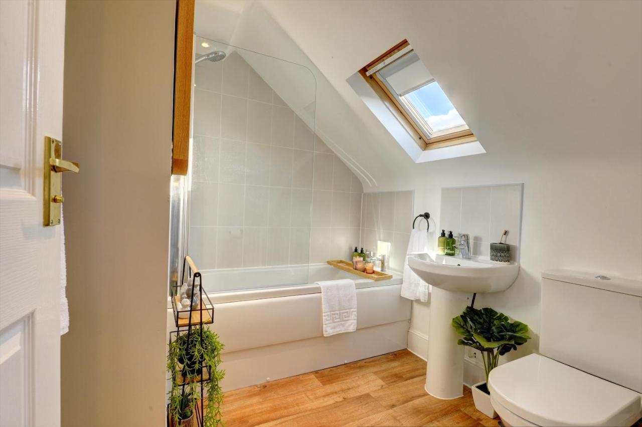 Regency Nest By Spa Town Property - Stylish 3 Bedroom Apartment On 2 Floors, Central Leamington Spa Zewnętrze zdjęcie