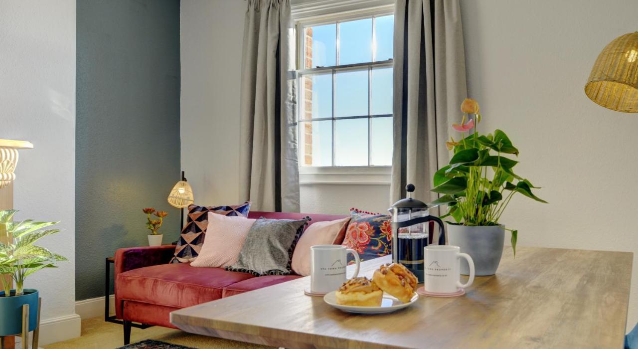 Regency Nest By Spa Town Property - Stylish 3 Bedroom Apartment On 2 Floors, Central Leamington Spa Zewnętrze zdjęcie