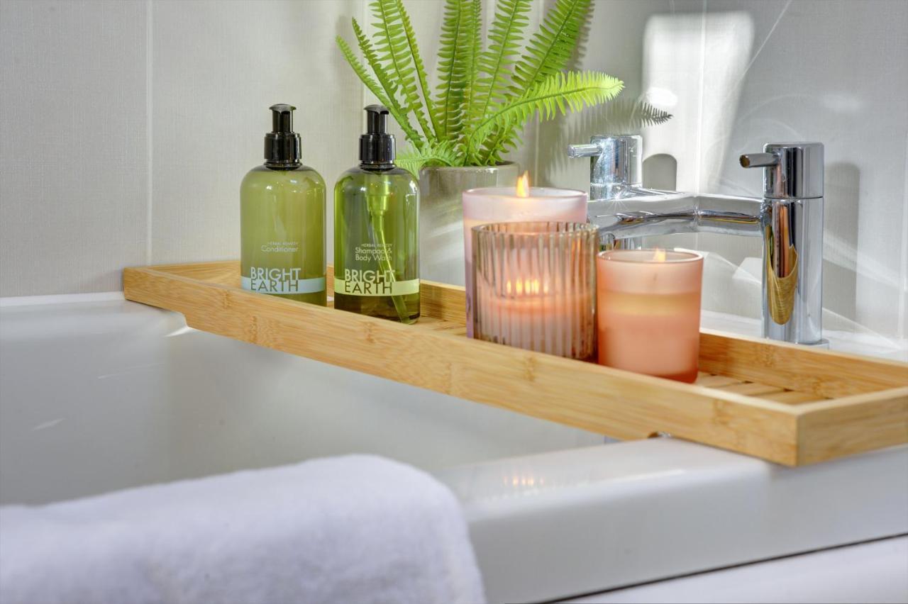 Regency Nest By Spa Town Property - Stylish 3 Bedroom Apartment On 2 Floors, Central Leamington Spa Zewnętrze zdjęcie